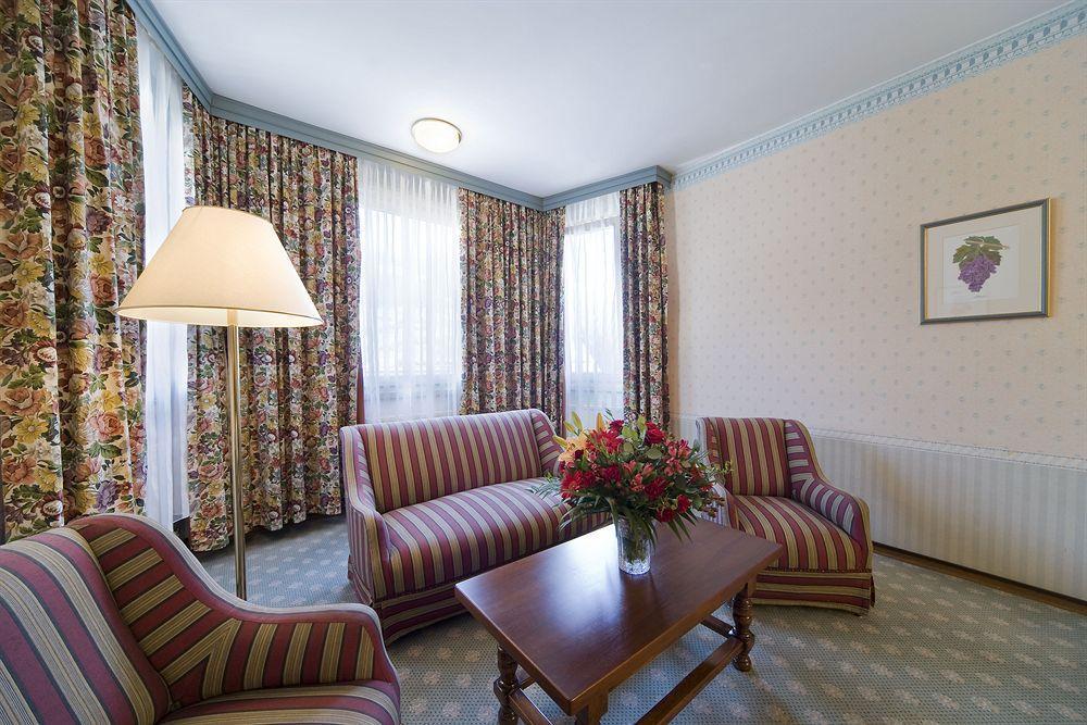 Vergeiner'S Hotel Traube Lienz Ngoại thất bức ảnh